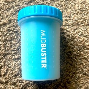 Mud buster pet paw wash